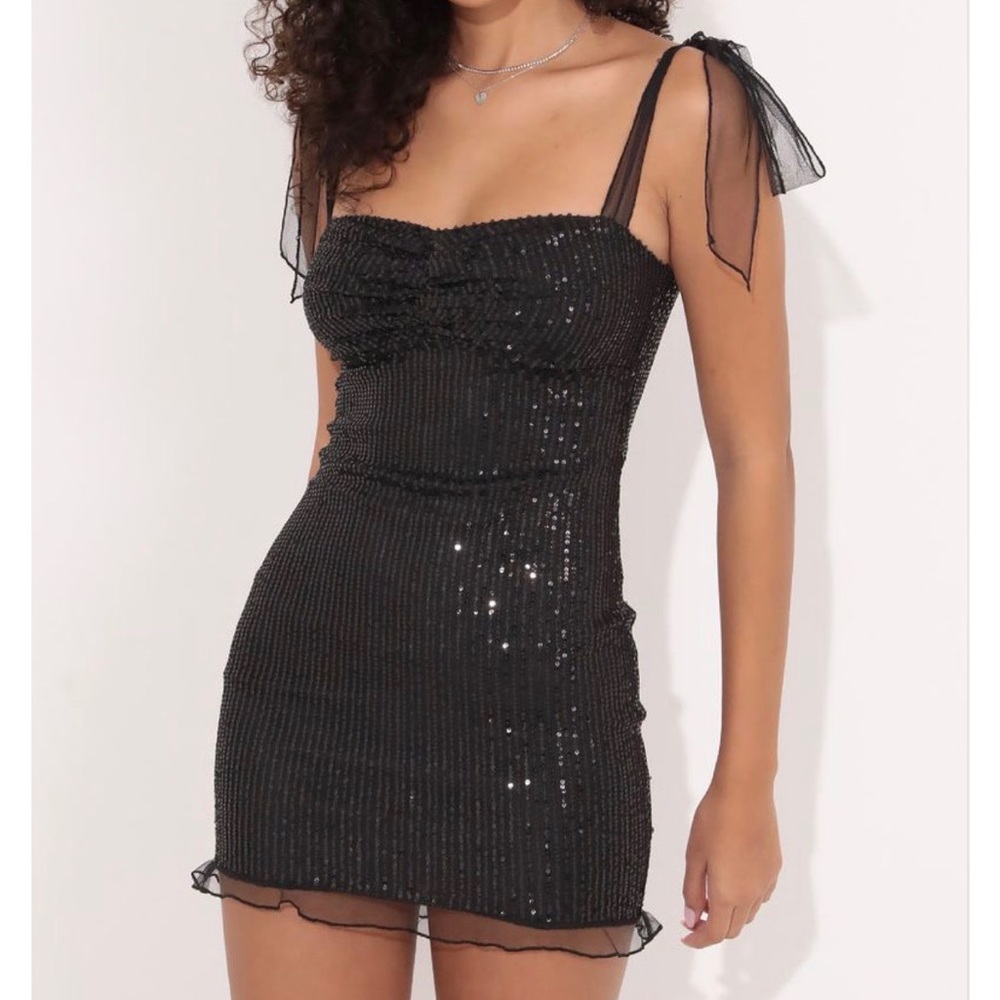 Lucy in the Sky Bailee Sequin Dress in Black
